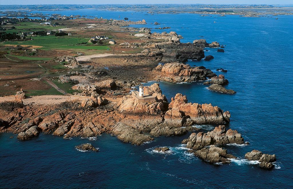 Kyriad Lannion-Perros-Guirec Exterior foto